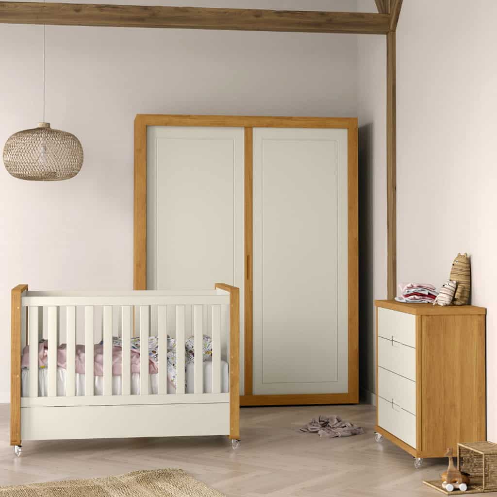 quarto infantil com berço, cômoda e guarda-roupa