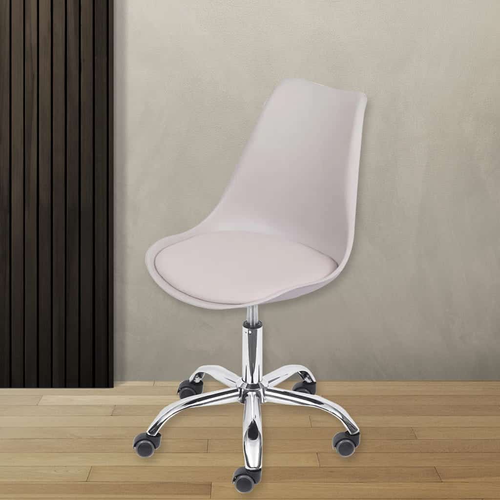 Cadeira Leda Eames Polipropileno cor Fendi com Base Rodizio Cromado